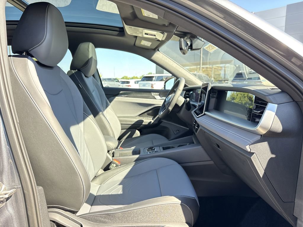 New 2026 Volkswagen Tiguan SE R-Line image 20