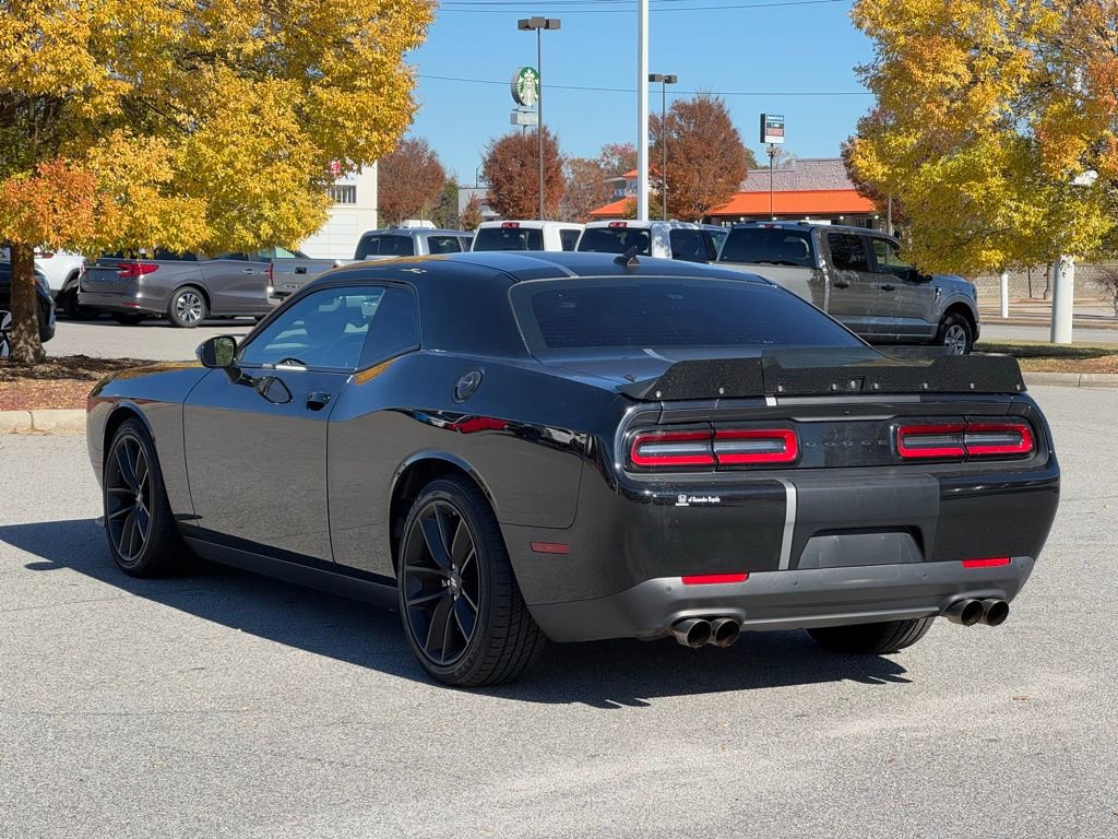 Used 2019 Dodge Challenger R/T Scat Pack w/ Stars & Stripes Edition image 21