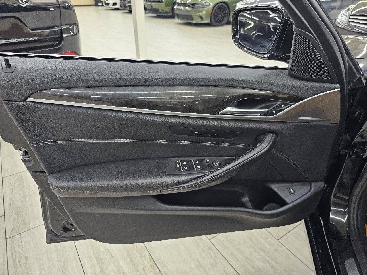 Used 2017 BMW 530i RWD image 39