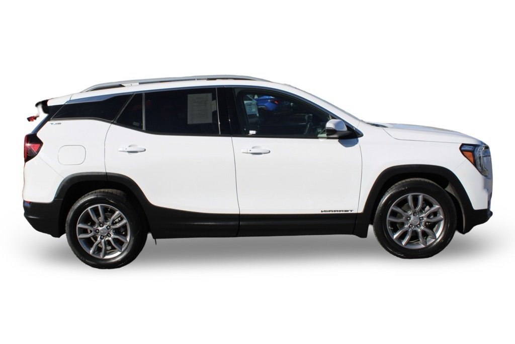 Used 2024 GMC Terrain SLT image 4