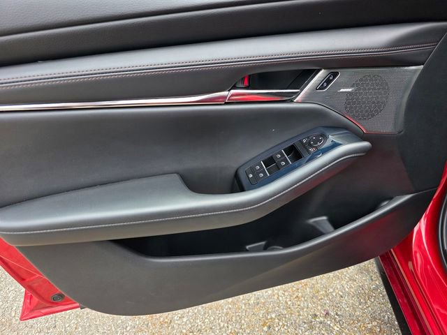 Used 2019 MAZDA MAZDA3 Hatchback w/ Preferred Package image 8