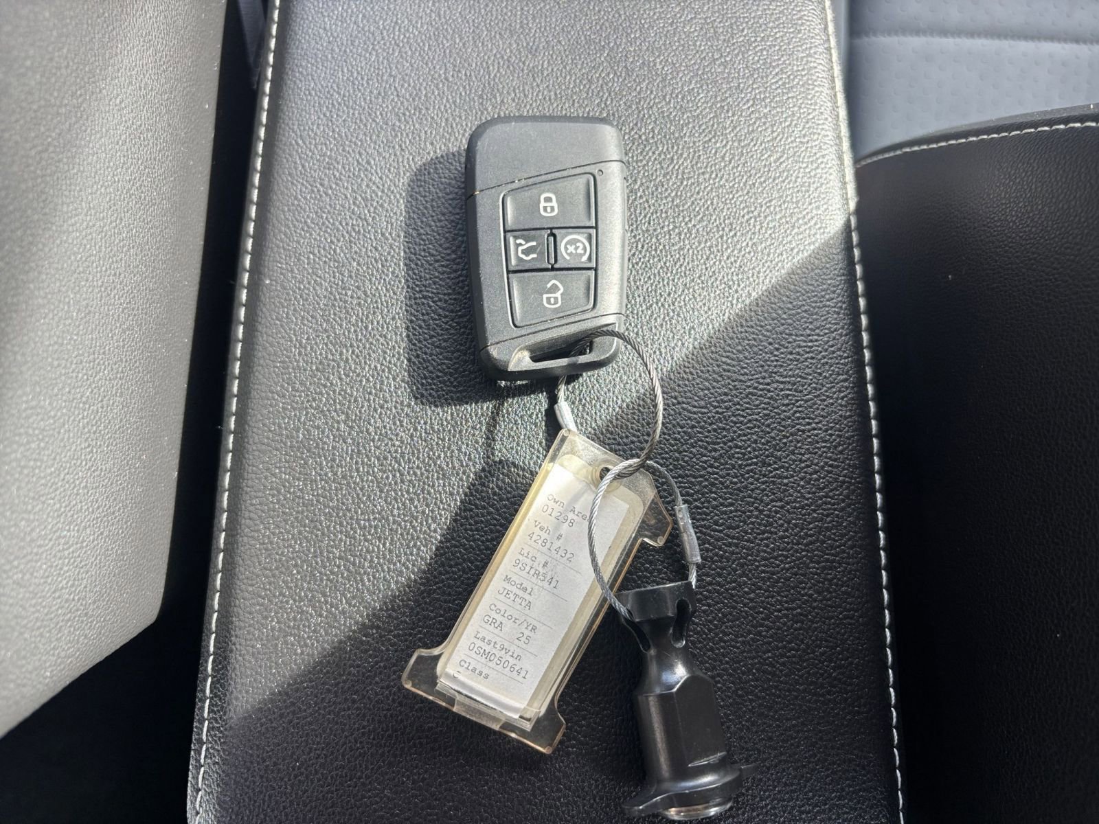 Used 2025 Volkswagen Jetta SE image 22