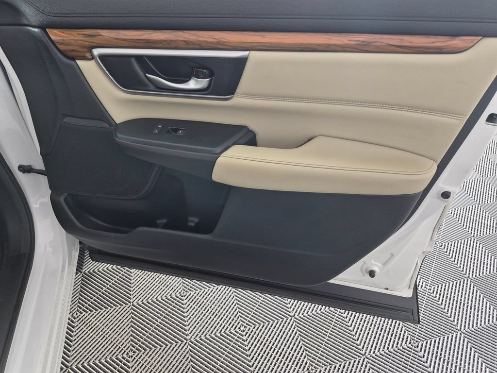 Used 2020 Honda CR-V Touring image 34