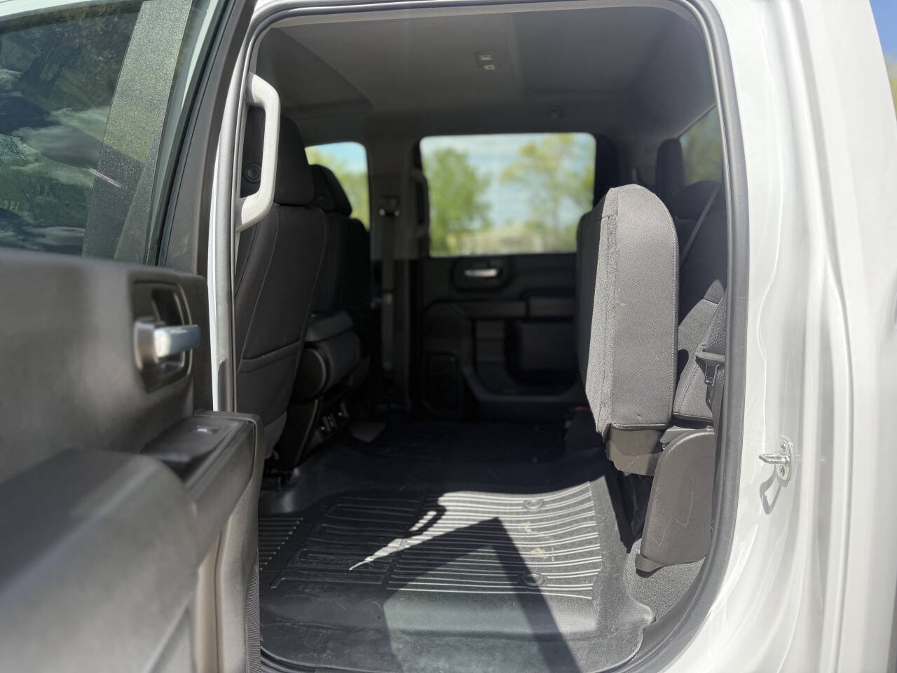 Used 2025 Chevrolet Silverado 2500 Custom w/ Custom Value Package AWD/4WD image 11