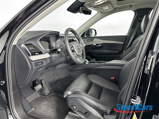 Used 2025 Volvo XC90 B6 Ultra w/ Protection Package Premier image 9