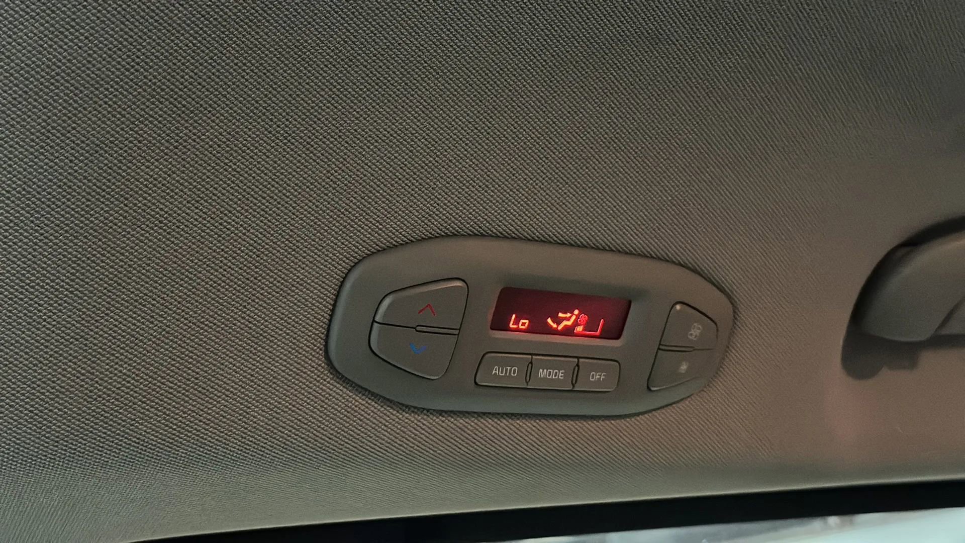 Used 2018 Kia Sedona EX image 26