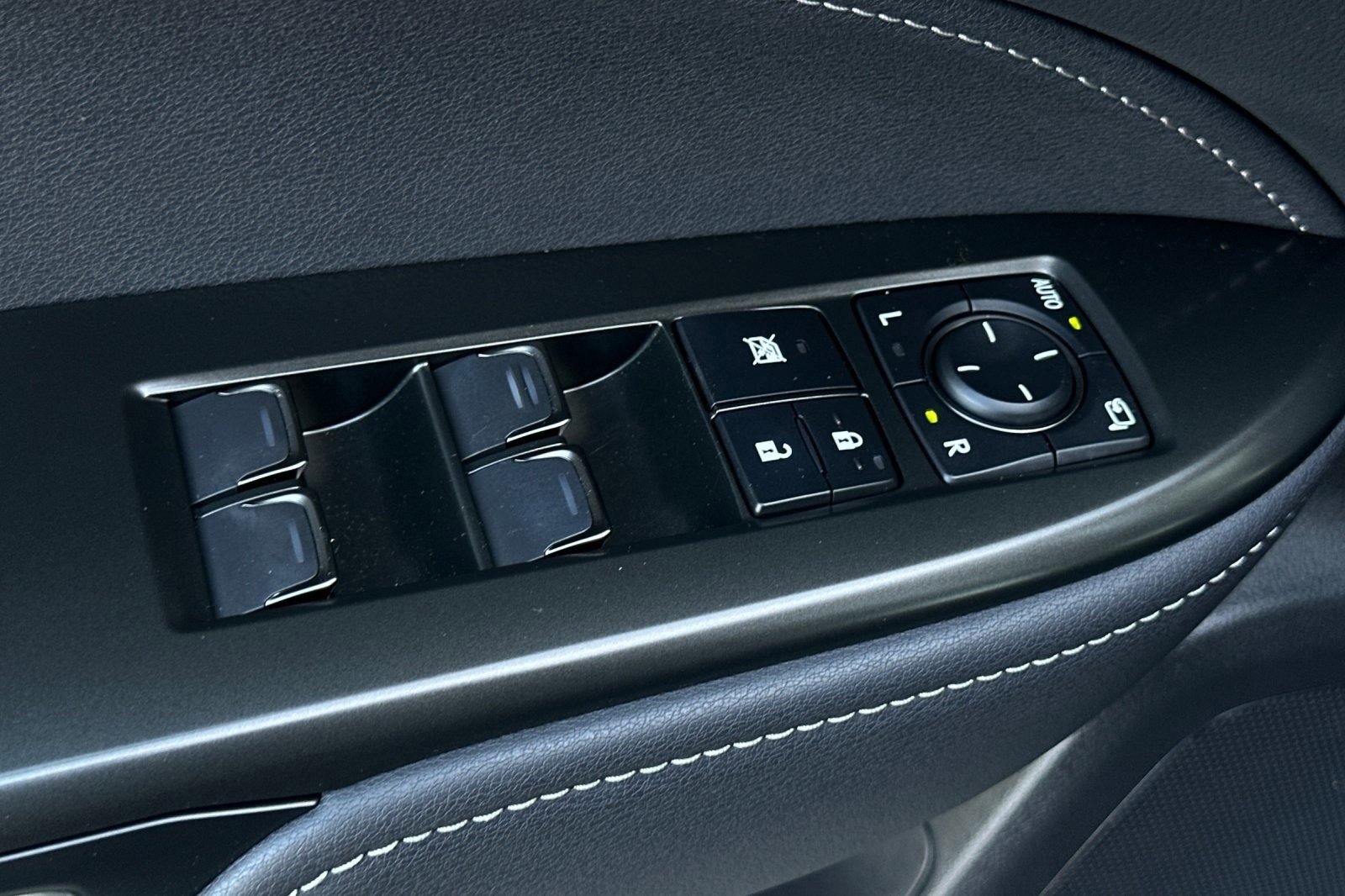 Used 2025 Lexus NX 350h AWD w/ Accessory Package (P5) image 13