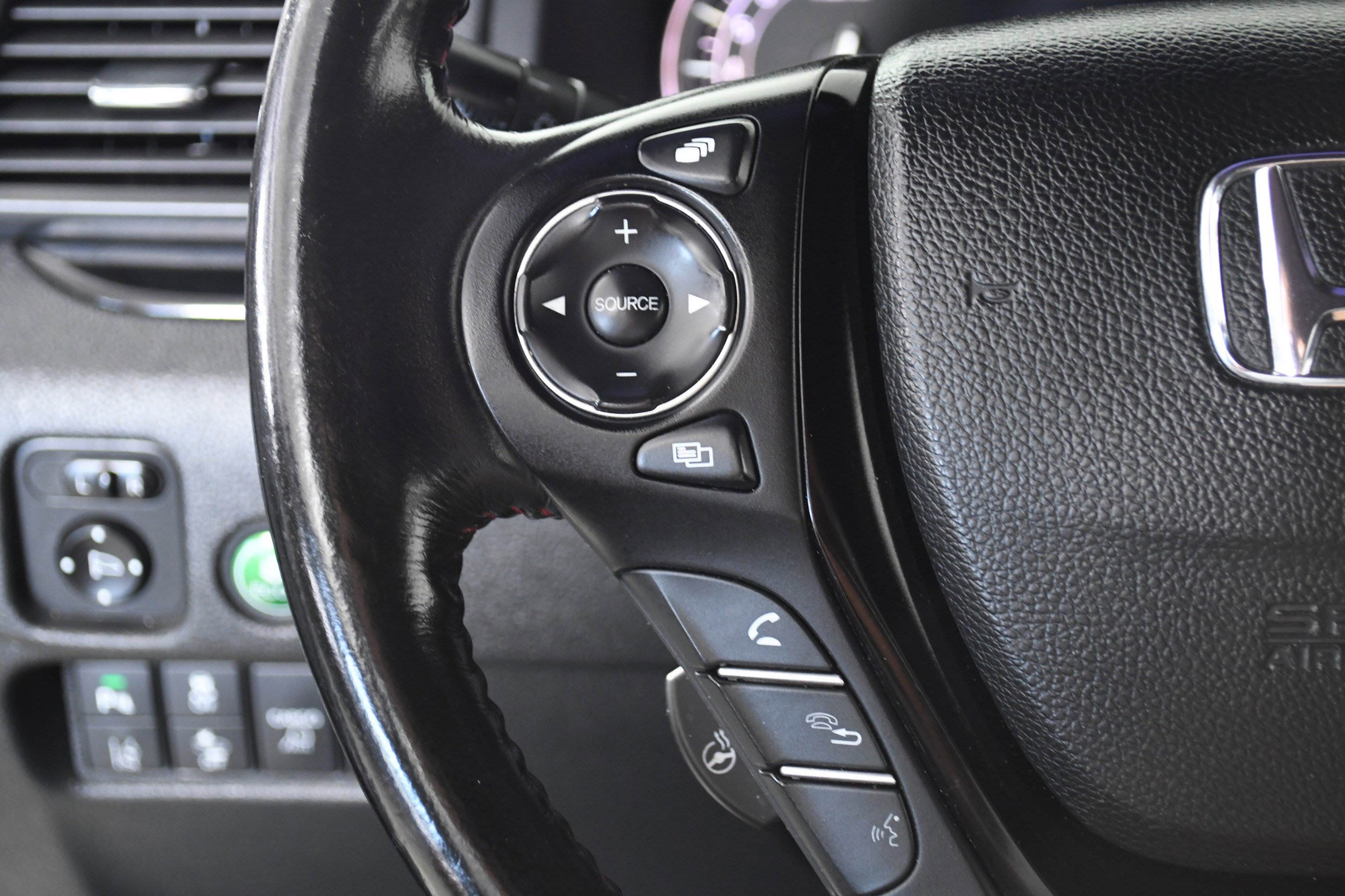 Used 2017 Honda Ridgeline Black Edition image 11