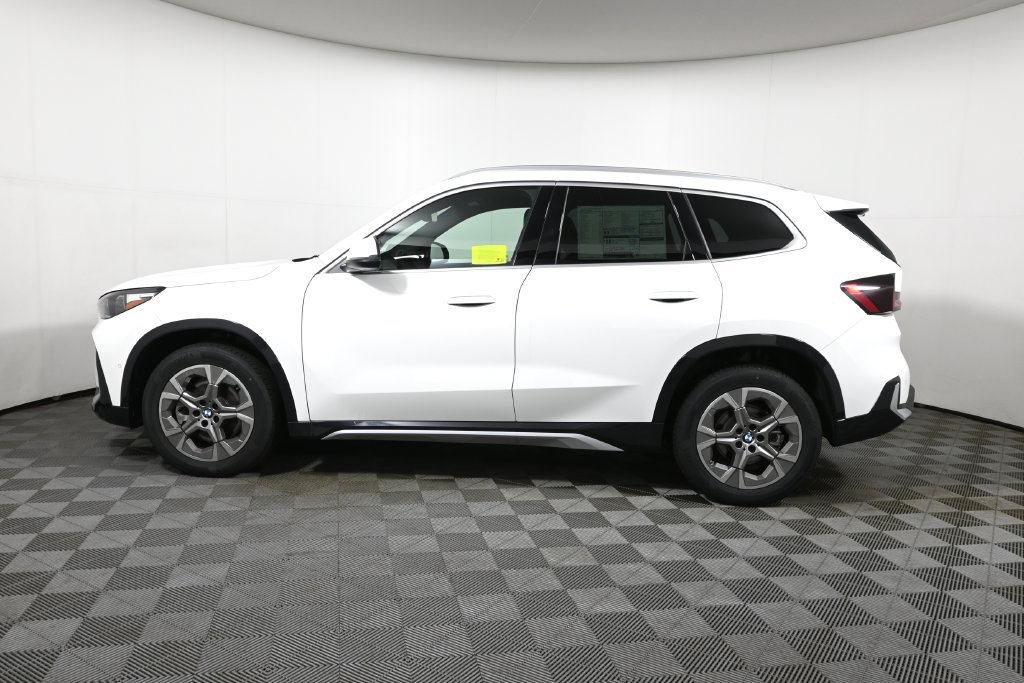 New 2026 BMW X1 xDrive28i w/ Convenience Package AWD/4WD image 2