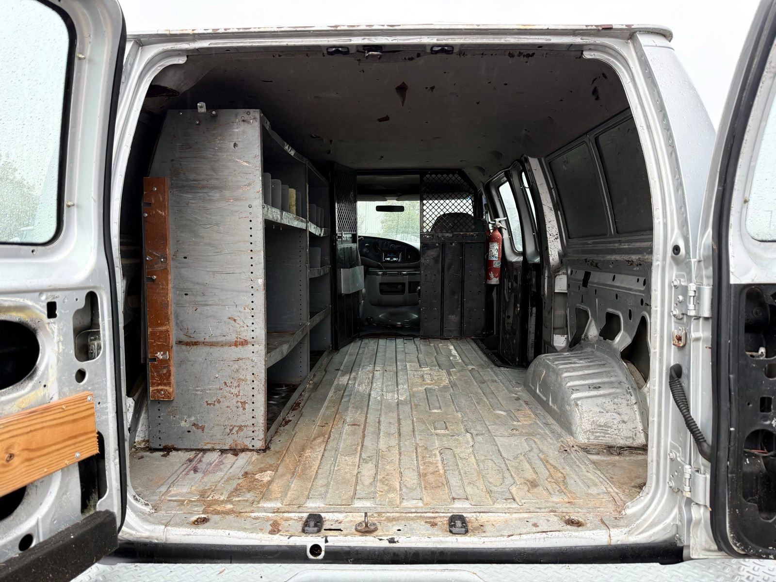 Used 1999 Ford E-250 and Econoline 250 RWD image 35