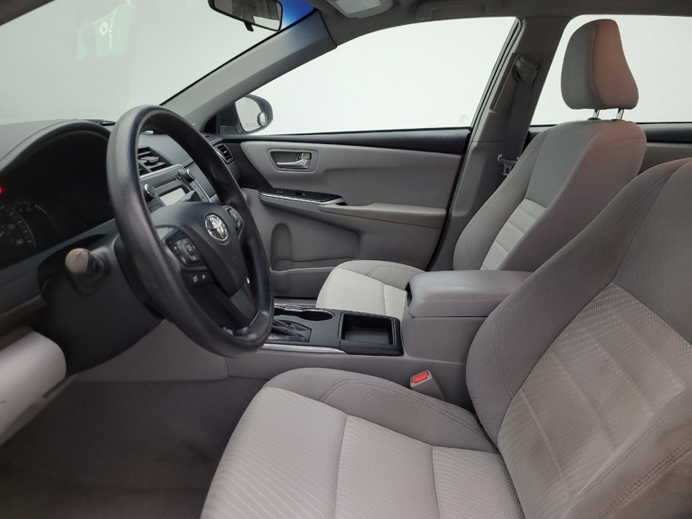 Used 2015 Toyota Camry LE FWD image 17