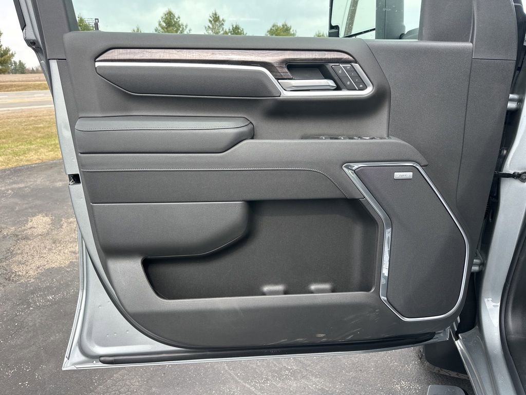 New 2026 Chevrolet Silverado 2500 LTZ w/ LTZ Convenience Package AWD/4WD image 22