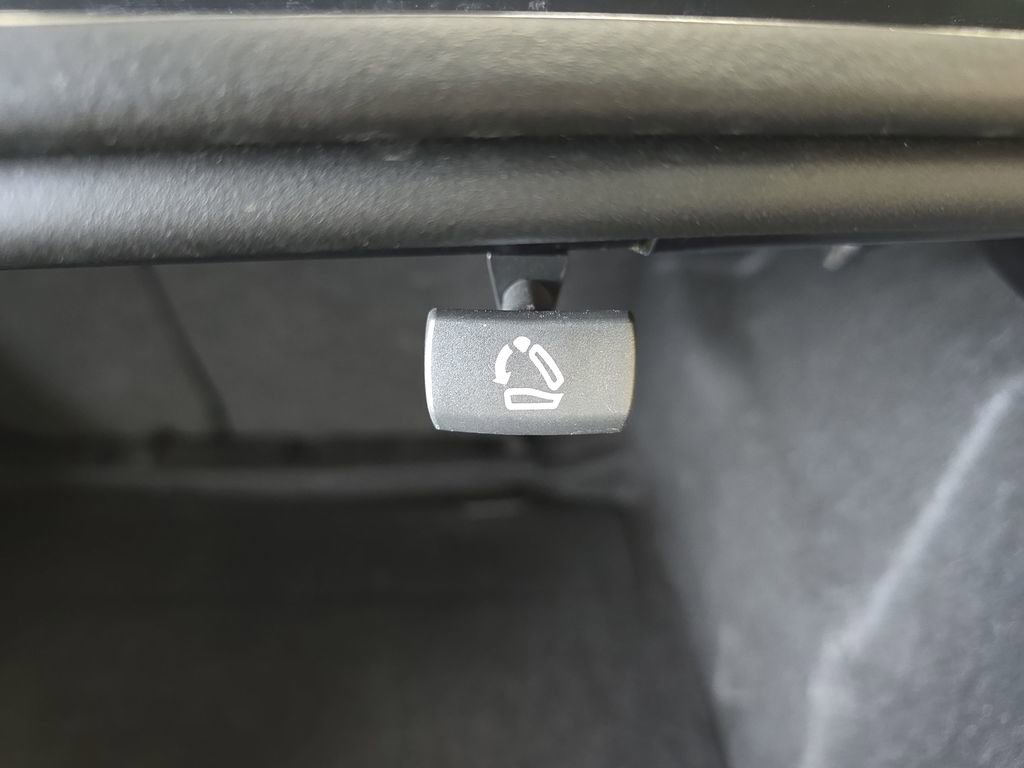 Used 2023 Chevrolet Malibu LT FWD image 13