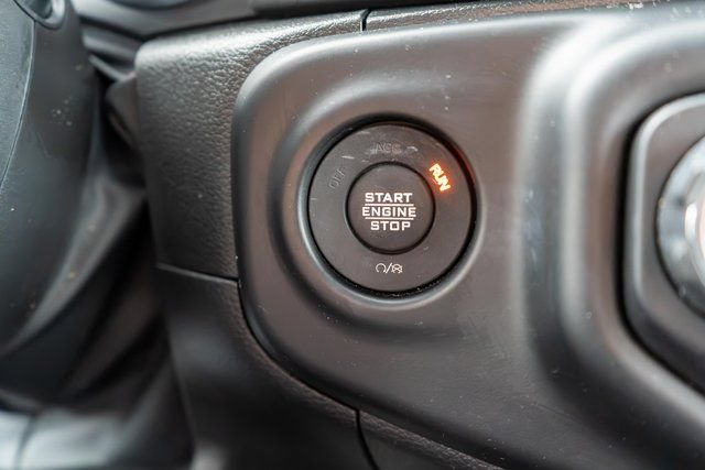 Used 2023 Jeep Wrangler Unlimited Sahara AWD/4WD image 23