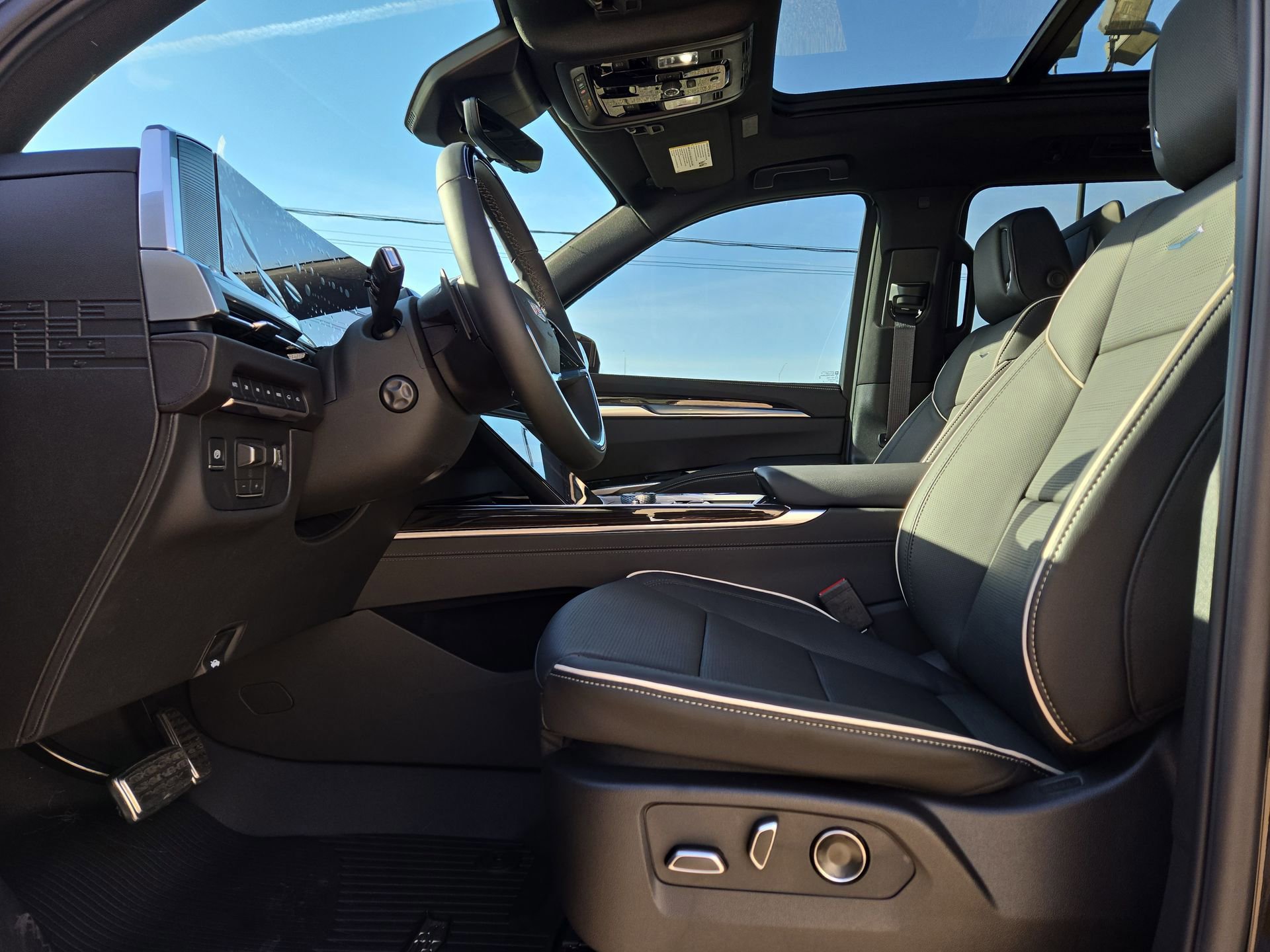 New 2026 Cadillac Escalade ESV Luxury w/ Touring Package image 16