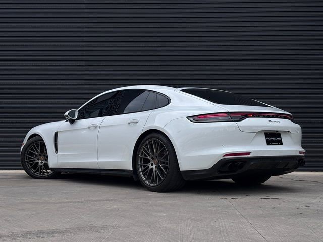 Certified 2023 Porsche Panamera Platinum Edition image 3