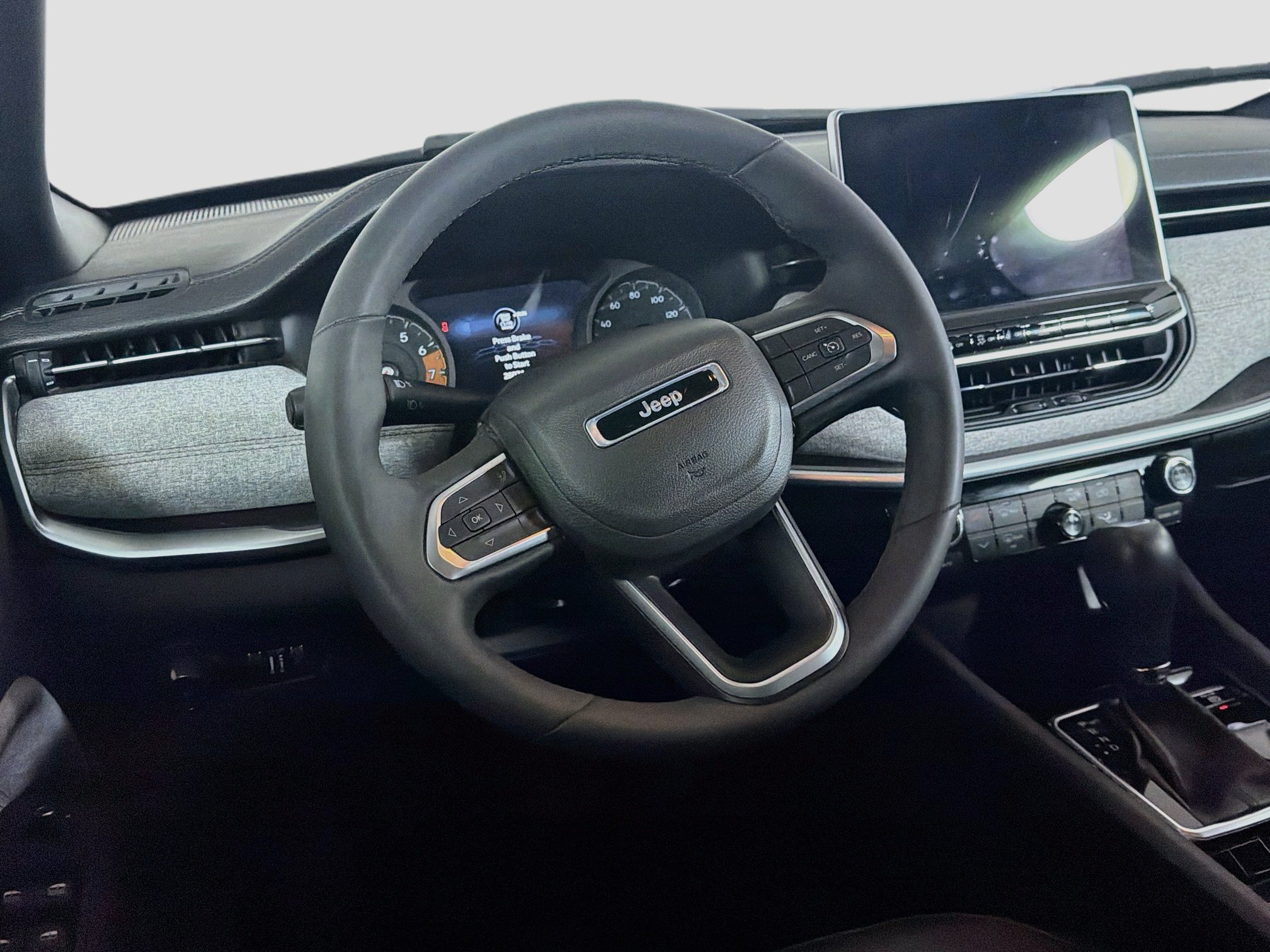 Used 2023 Jeep Compass Latitude AWD/4WD image 18