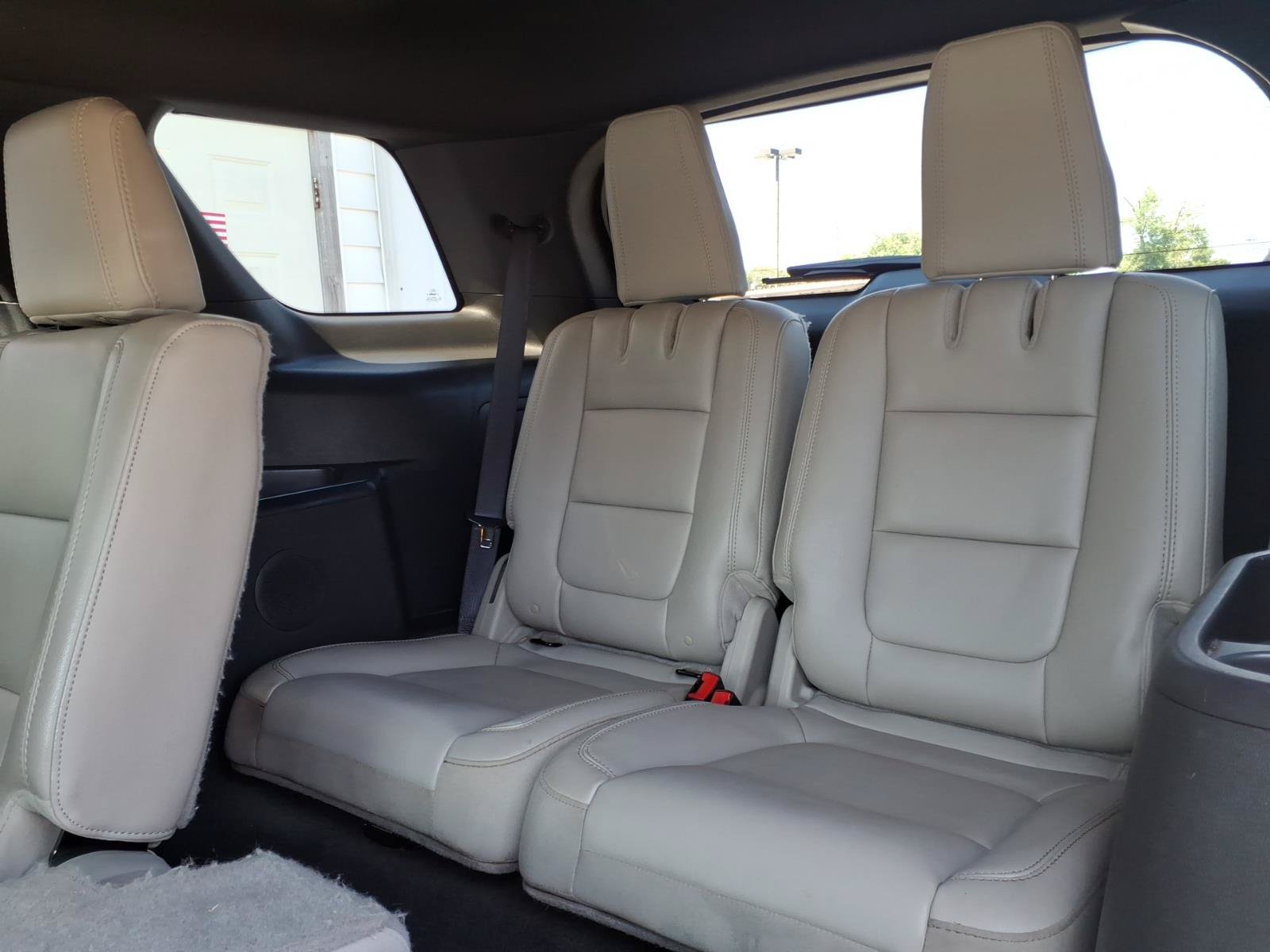 Used 2013 Ford Explorer XLT AWD/4WD image 13