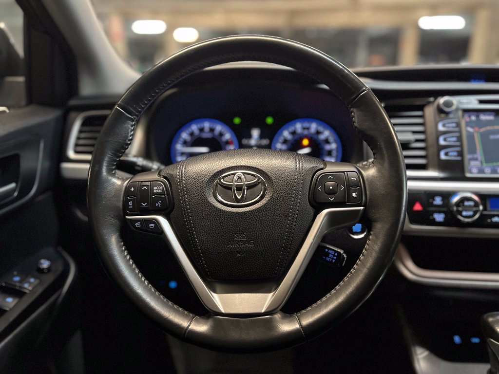 Used 2015 Toyota Highlander XLE AWD/4WD image 35