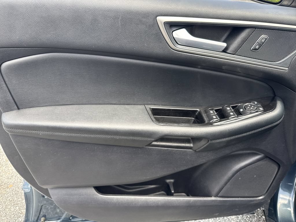Used 2019 Ford Edge SEL w/ Equipment Group 201A AWD/4WD image 10