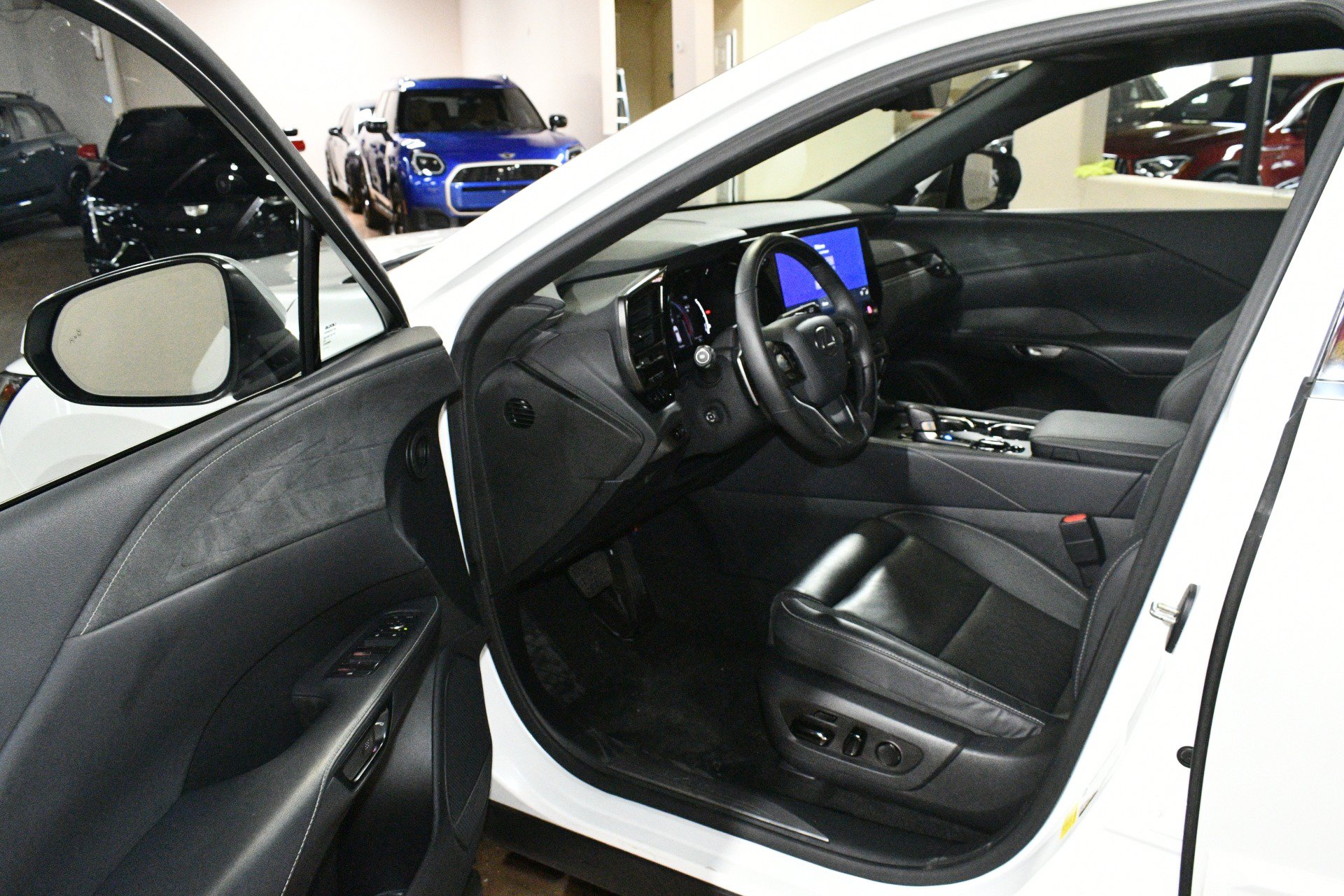 Used 2023 Lexus RX 350 AWD w/ Accessory Package image 45