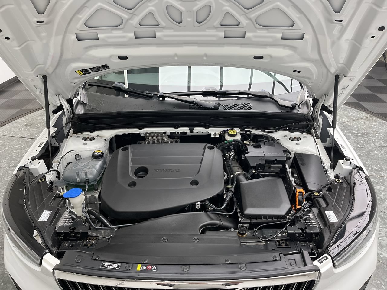 Used 2023 Volvo XC40 B5 Ultimate w/ Protection Package Premier AWD/4WD image 28