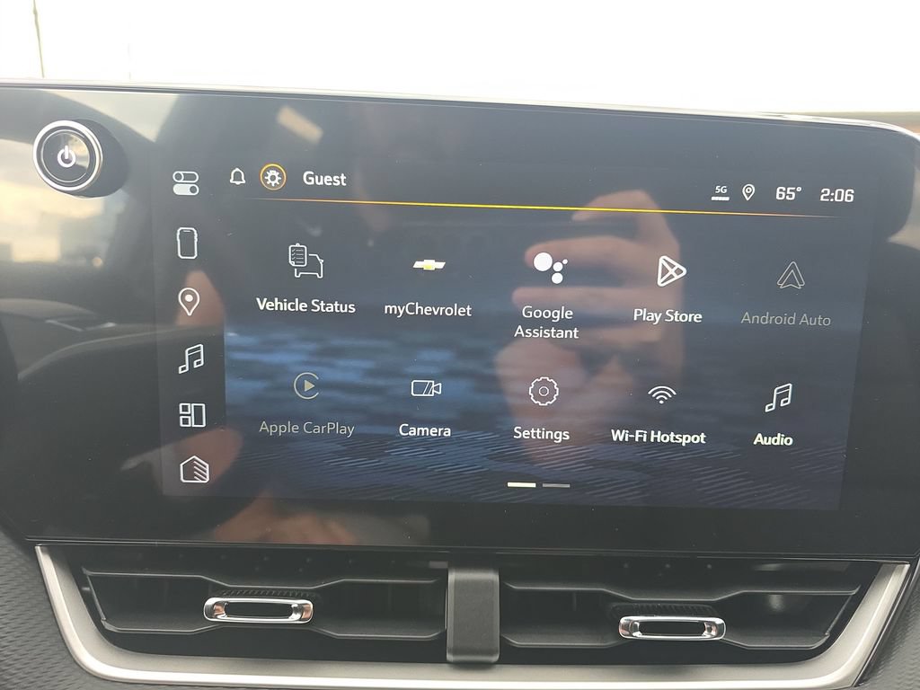 New 2026 Chevrolet Equinox LT w/ Safety and Technology Package AWD/4WD image 32