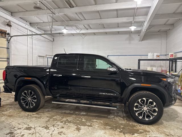 Used 2024 GMC Canyon Denali AWD/4WD image 2