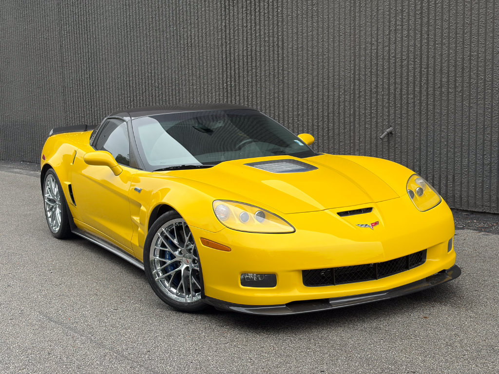 Used 2010 Chevrolet Corvette ZR1 w/ Preferred Equipment Group RWD image 9