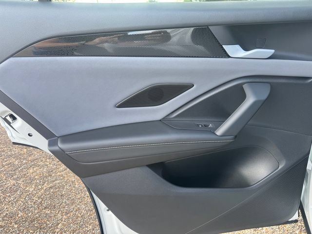 New 2026 Volkswagen Tiguan SE FWD image 19