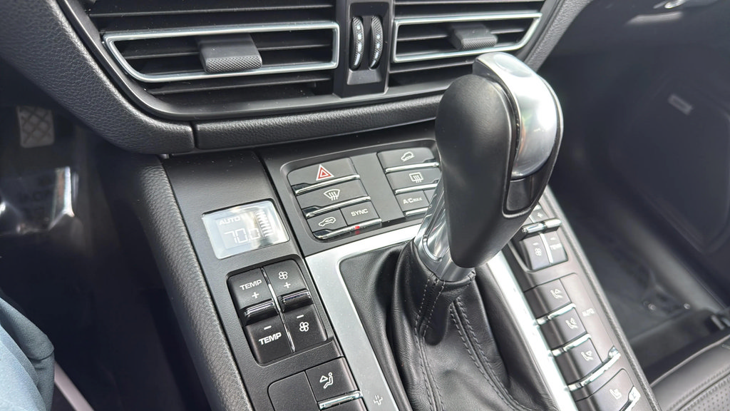 Used 2021 Porsche Macan AWD/4WD image 6