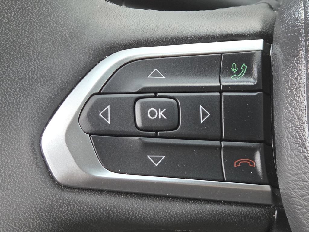 Used 2025 Jeep Compass Limited AWD/4WD image 31
