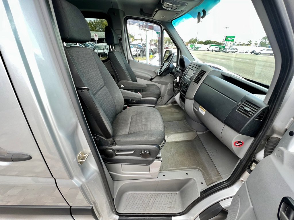 Used 2014 Freightliner Sprinter 2500 image 37