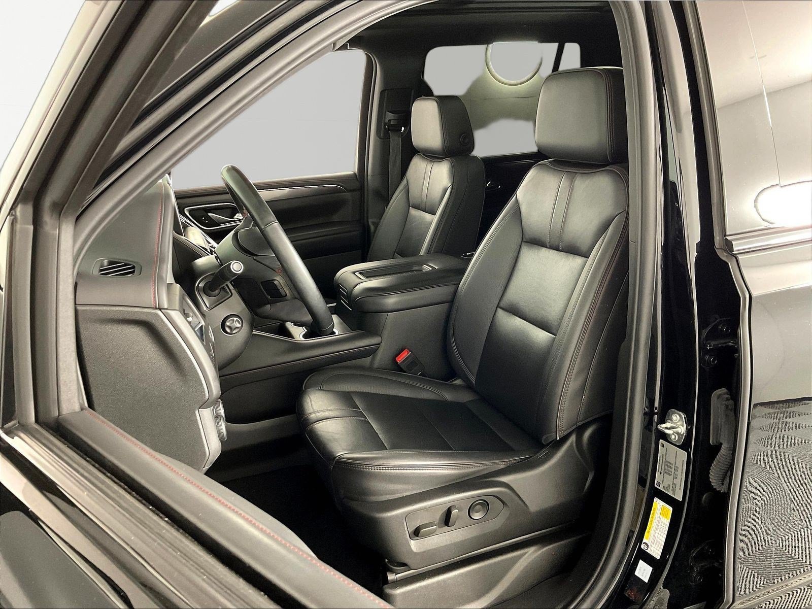 Used 2024 Chevrolet Tahoe RST w/ Luxury Package AWD/4WD image 21