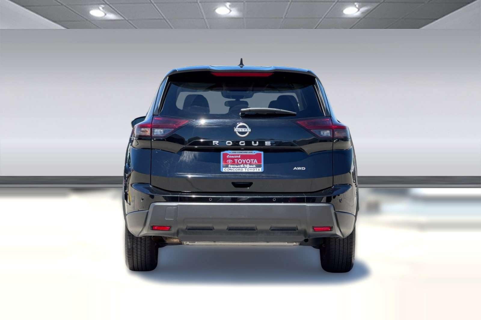 Used 2025 Nissan Rogue SV AWD/4WD image 10