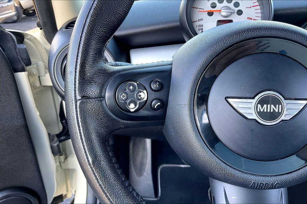 Used 2012 MINI Cooper Clubman FWD image 16