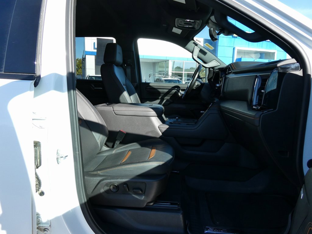 Used 2024 GMC Sierra 2500 AT4 w/ Technology Package image 15