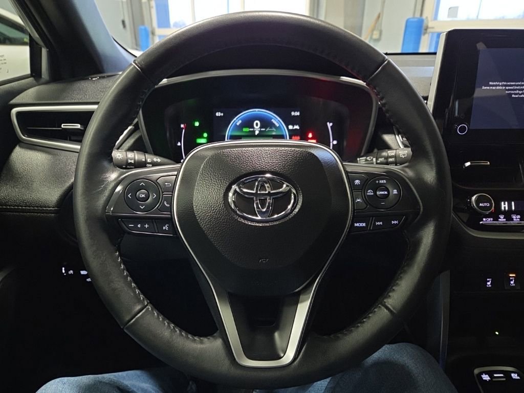 Used 2025 Toyota Corolla Cross AWD Hybrid w/ Convenience Package image 22