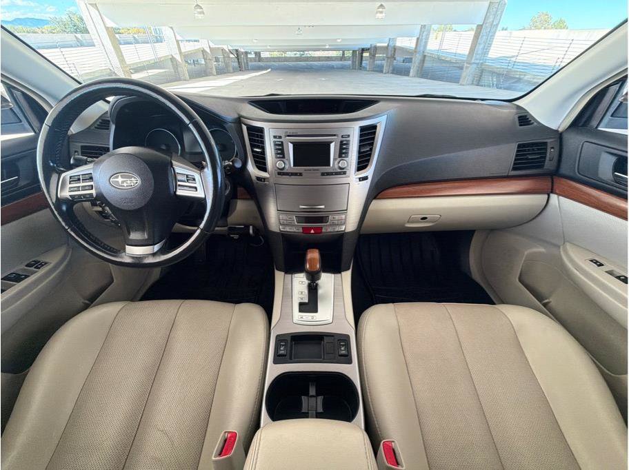 Used 2014 Subaru Outback 3.6R Limited w/ Moonroof Package AWD/4WD image 15