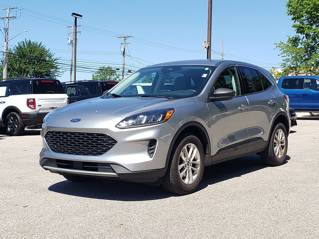 Used 2022 Ford Escape SE w/ Cold Weather Package AWD/4WD image 1