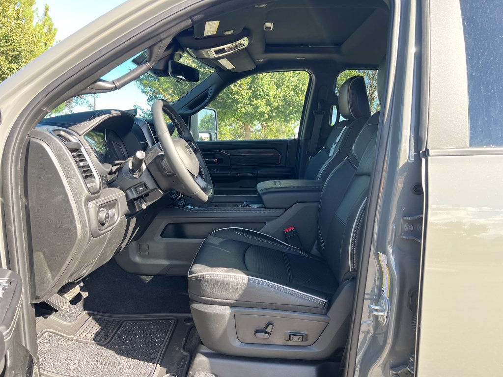 New 2026 RAM 3500 Limited AWD/4WD image 9