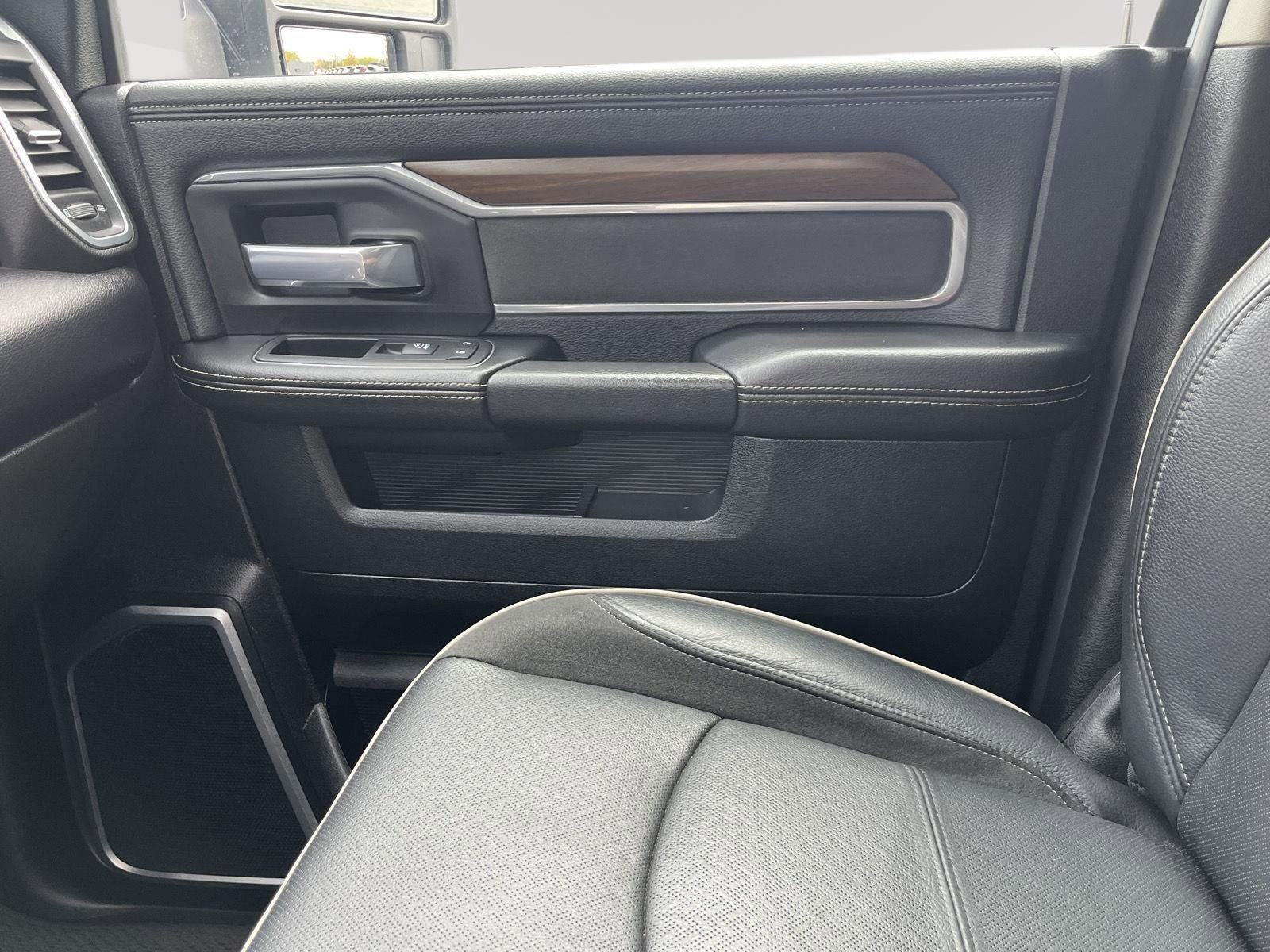 Used 2024 RAM 2500 Laramie AWD/4WD image 29