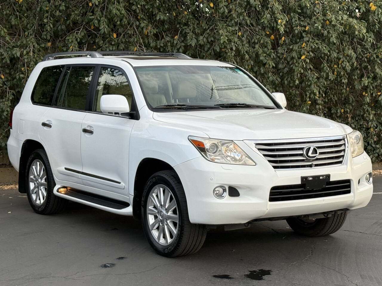 Used 2008 Lexus LX 570 4WD image 3