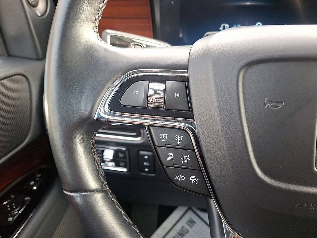 Used 2022 Lincoln Navigator Reserve AWD/4WD image 25