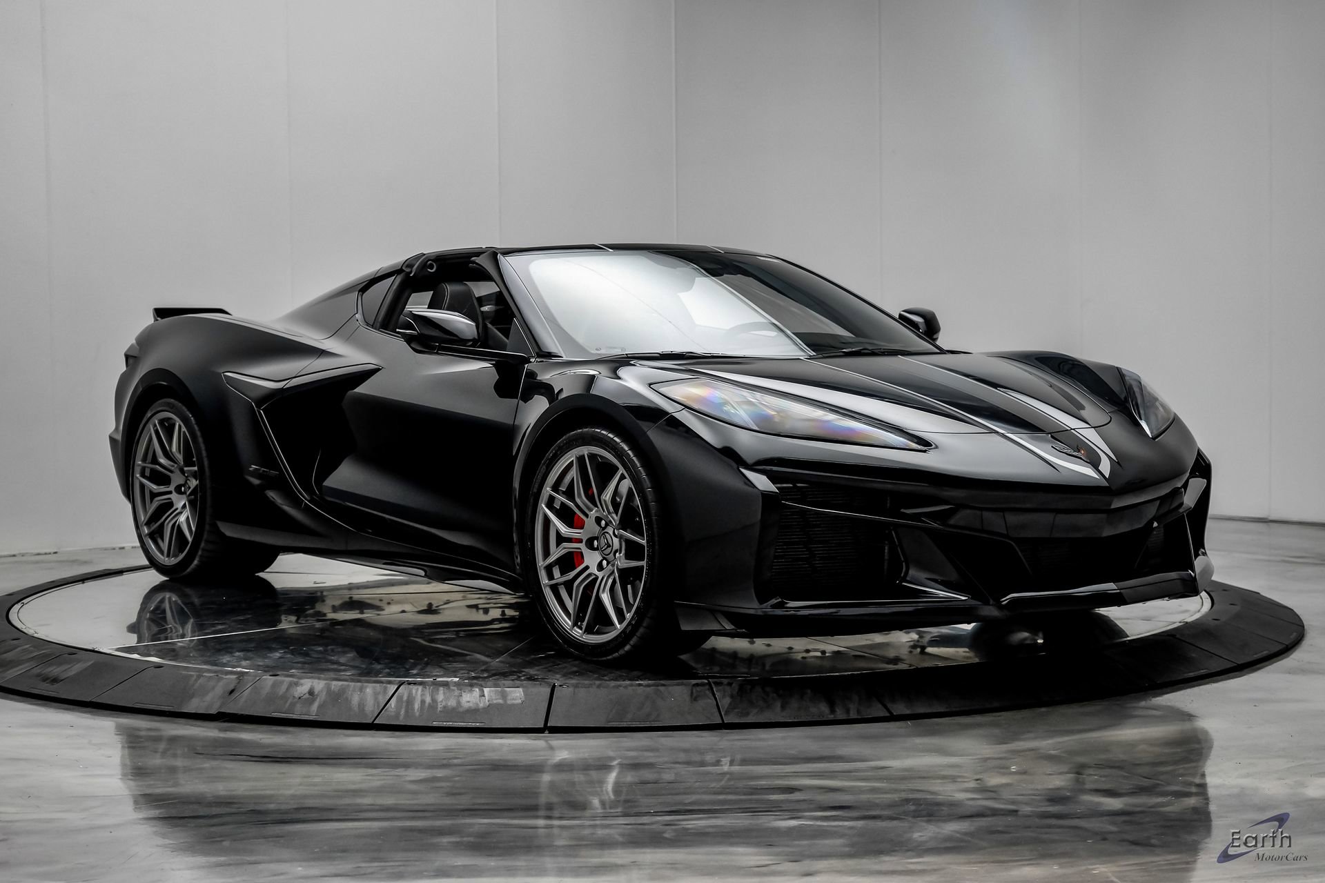 Used 2025 Chevrolet Corvette Z06 RWD image 28