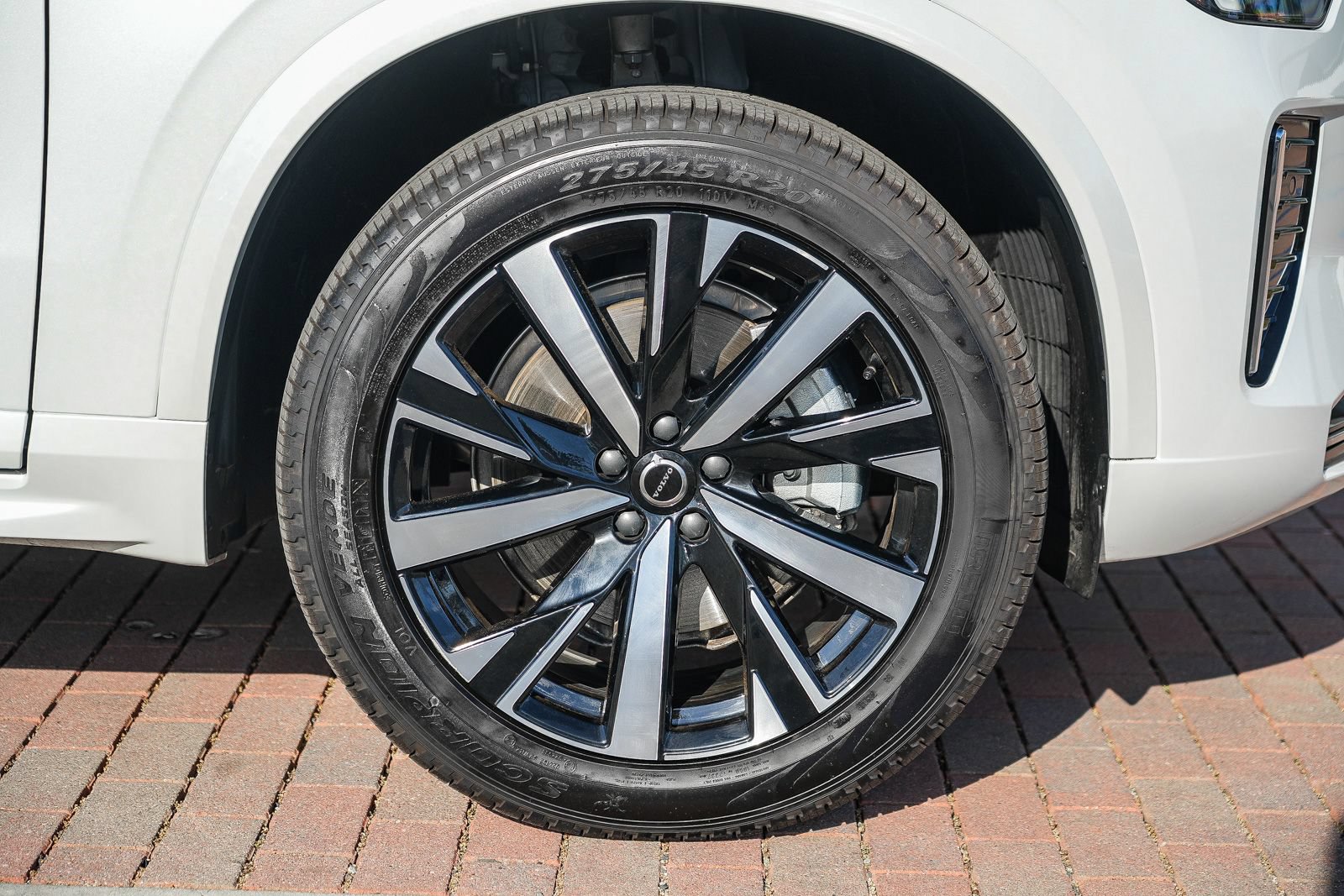 Certified 2026 Volvo XC90 B6 Core AWD/4WD image 11