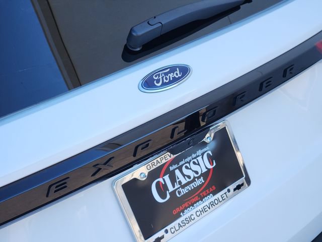Used 2025 Ford Explorer Platinum RWD image 9