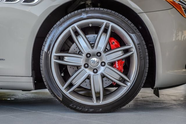 Used 2018 Maserati Quattroporte S GranLusso RWD image 16