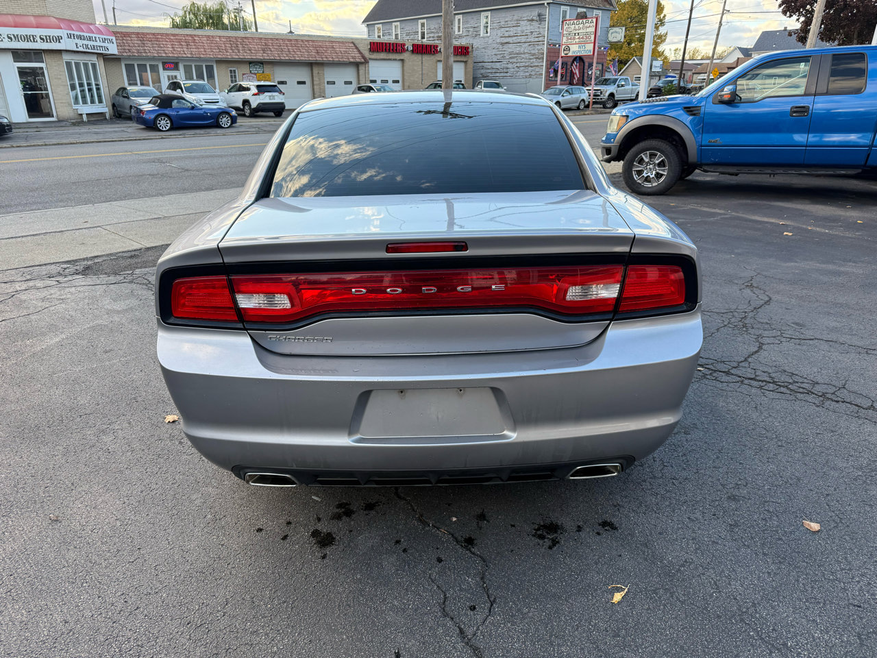 Used 2014 Dodge Charger SE image 6