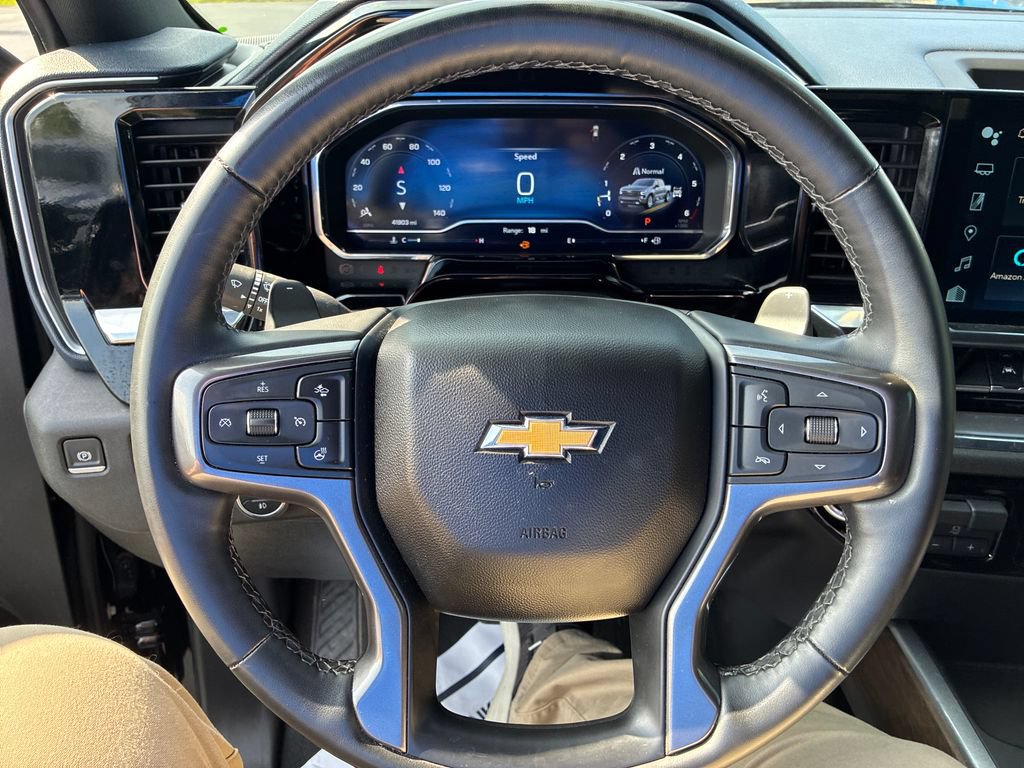 Used 2023 Chevrolet Silverado 1500 High Country w/ Technology Package AWD/4WD image 13